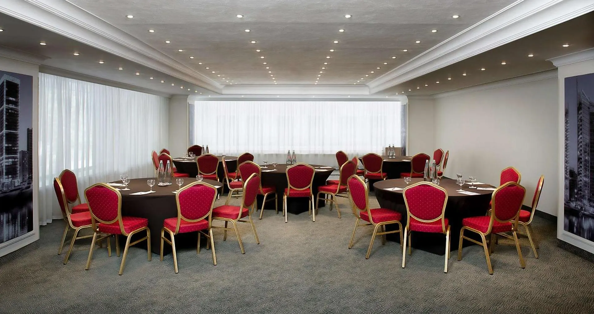Radisson Blu Martinez Beirut Hotel 5*,
