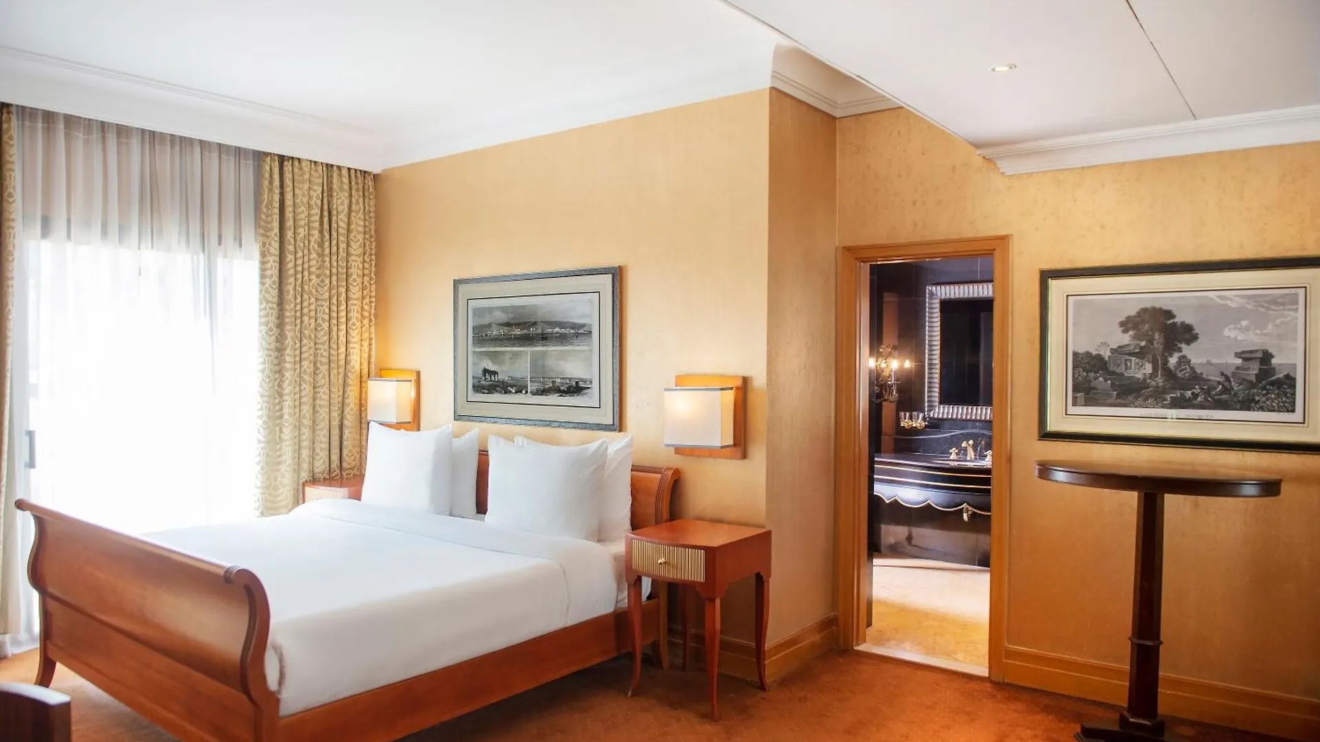 Radisson Blu Martinez Beirut Hotel