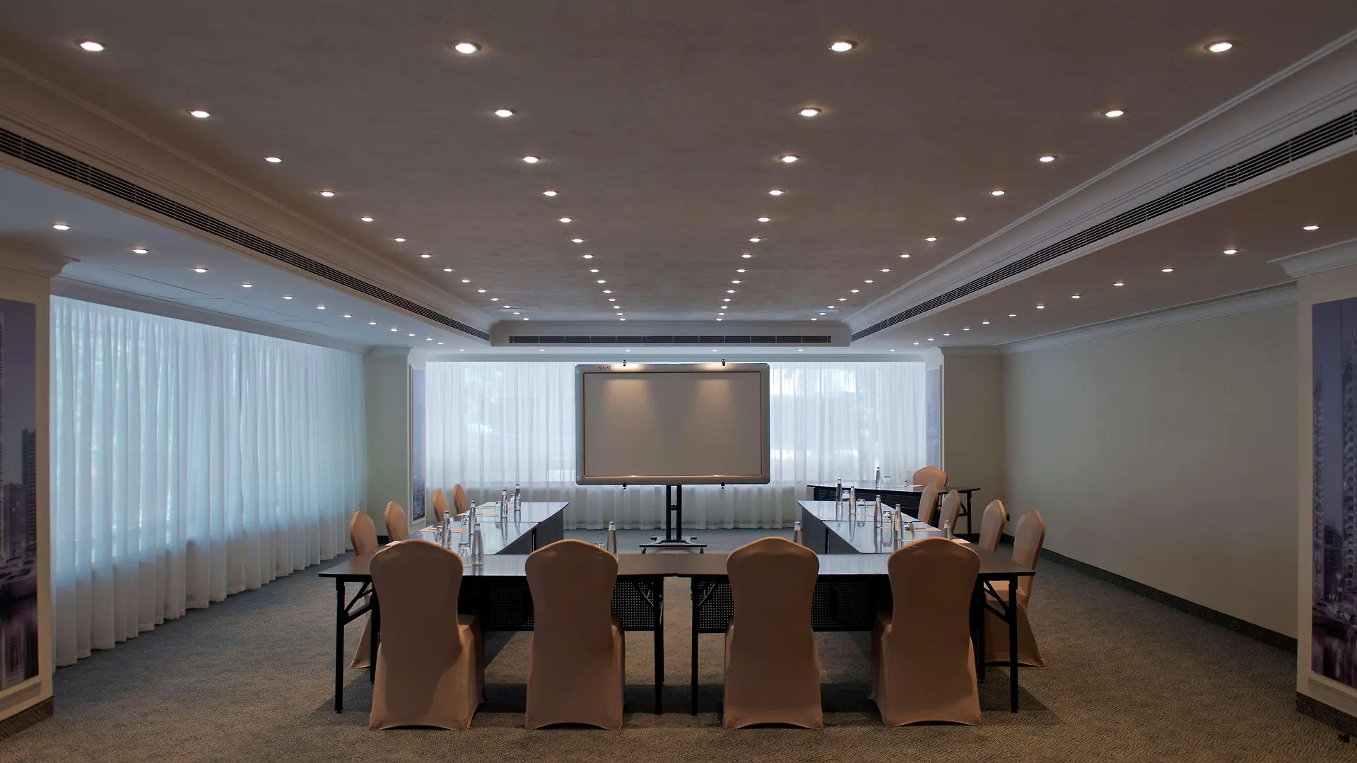 Radisson Blu Martinez Beirut Hotel