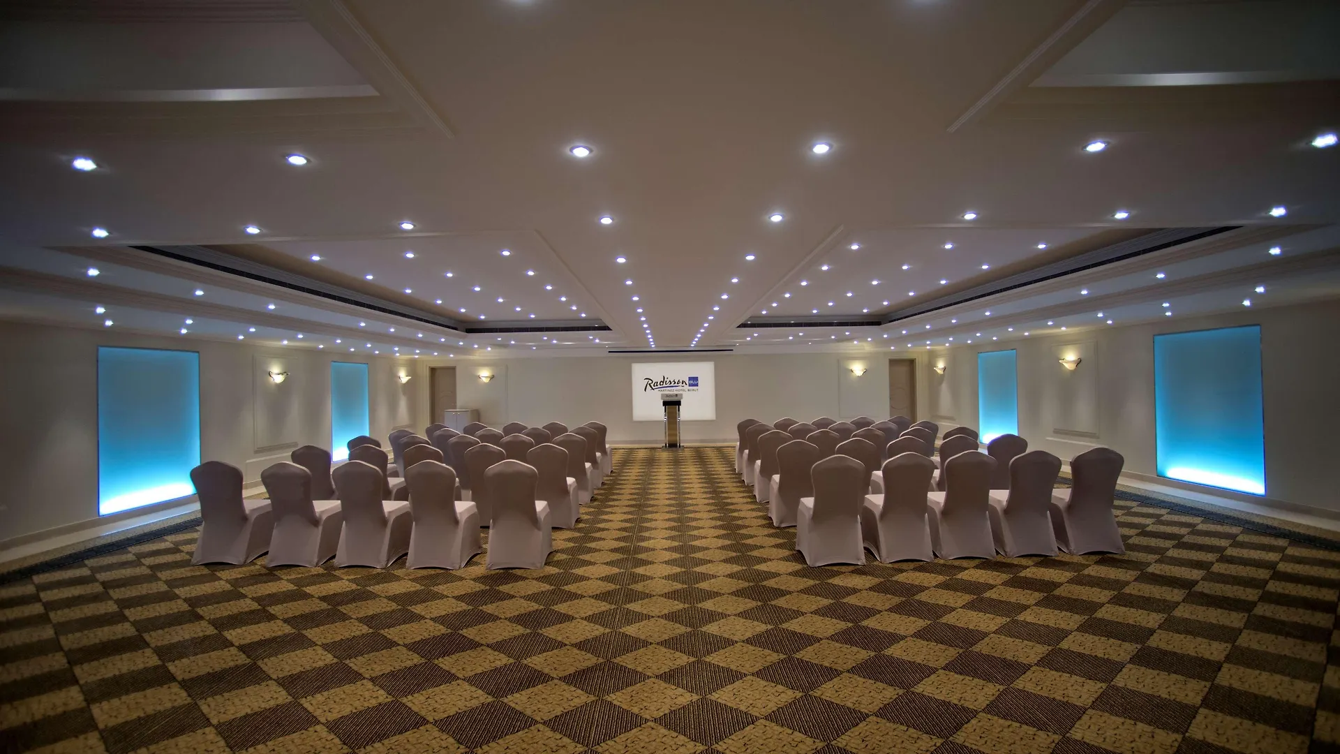 Hotel Radisson Blu Martinez Beirut