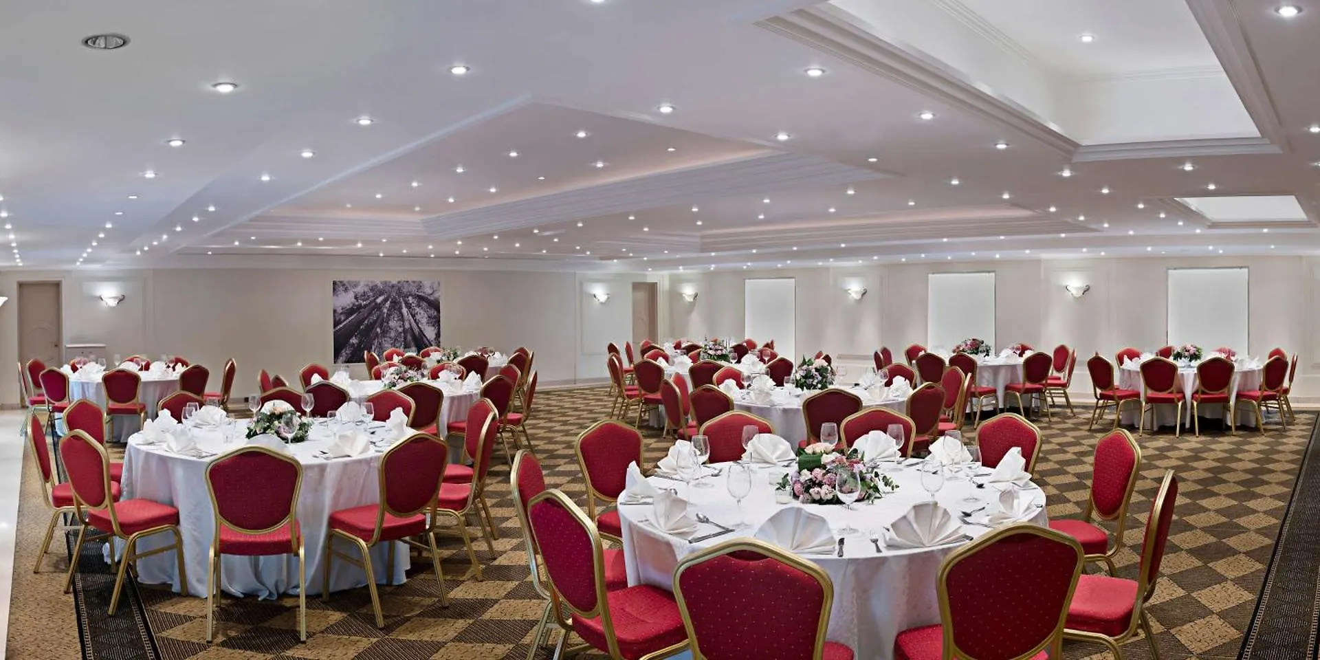 Radisson Blu Martinez Beirut Hotel