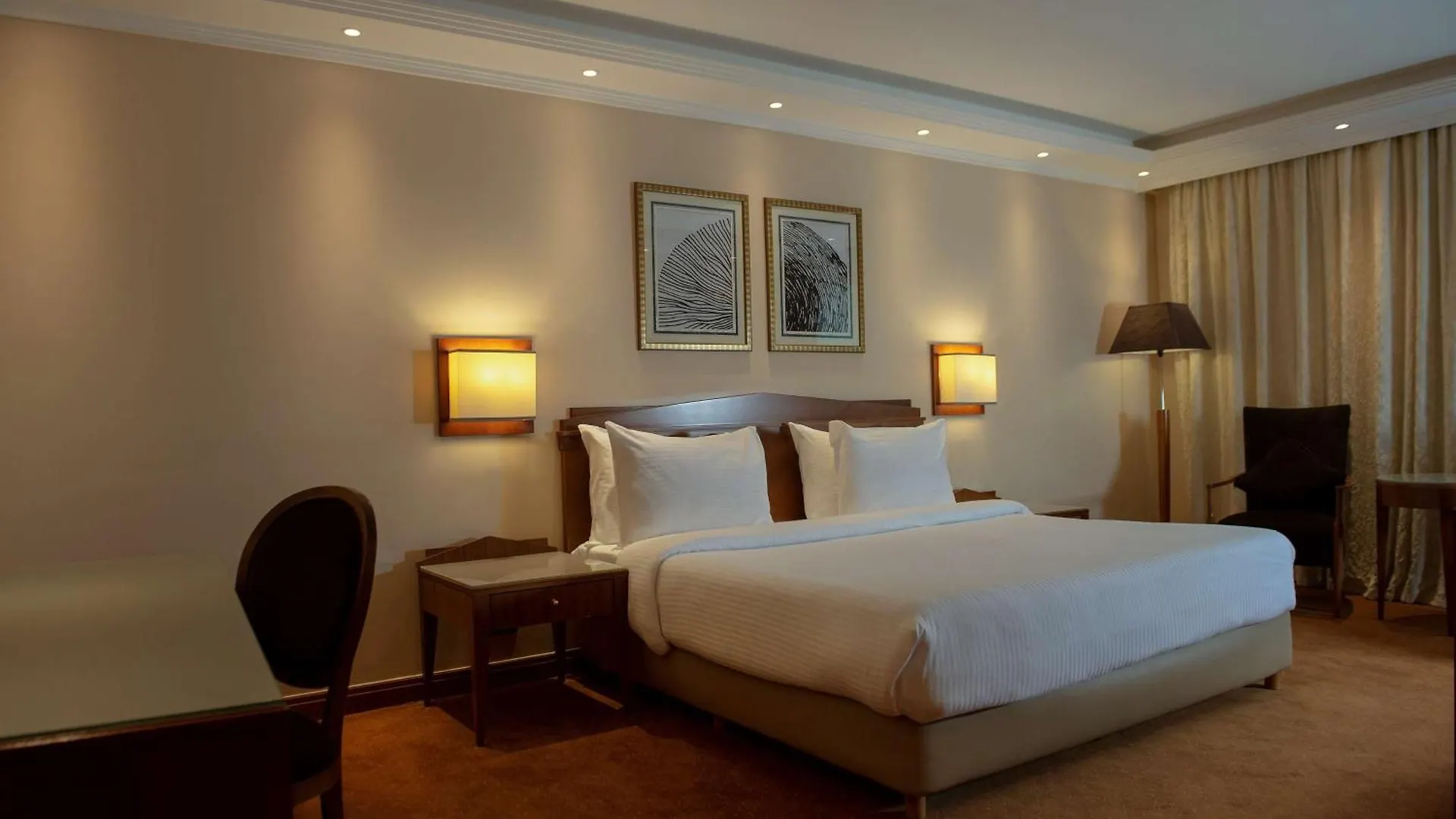 Hotel Radisson Blu Martinez Beirut
