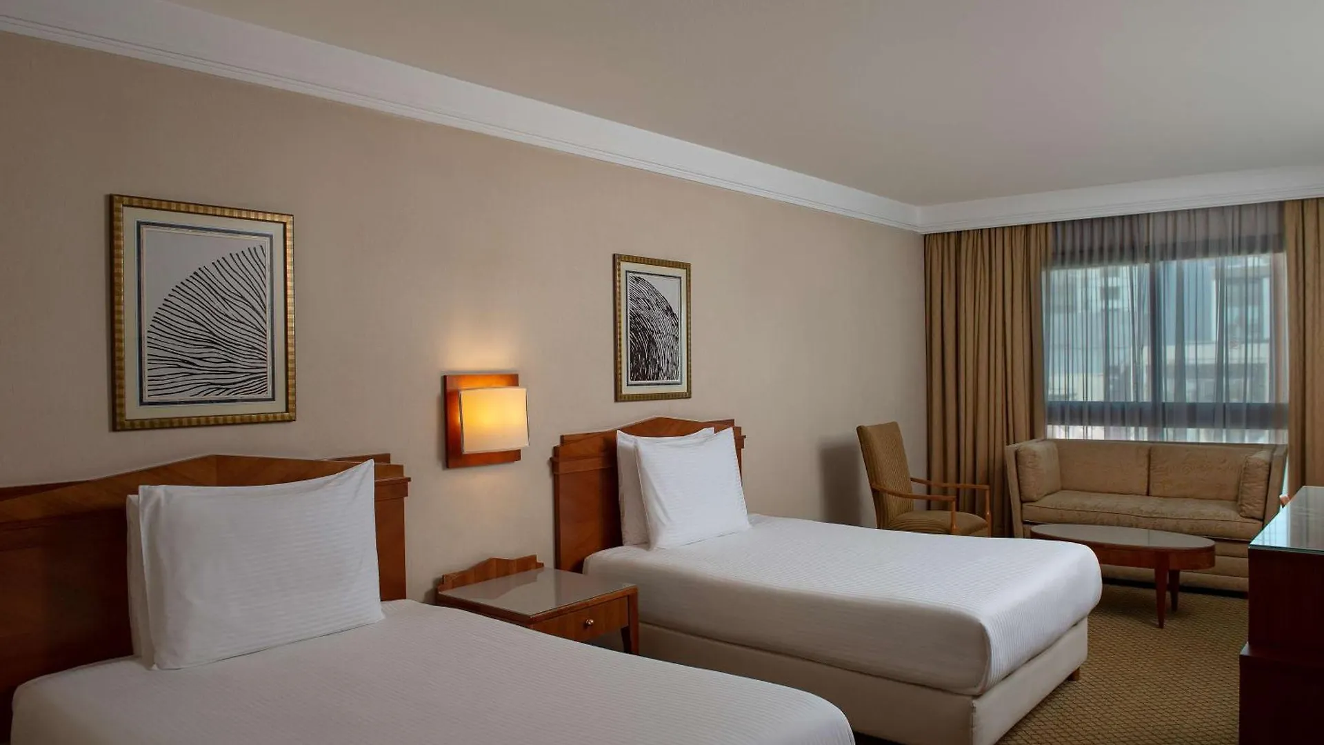 Hotel Radisson Blu Martinez Beirut