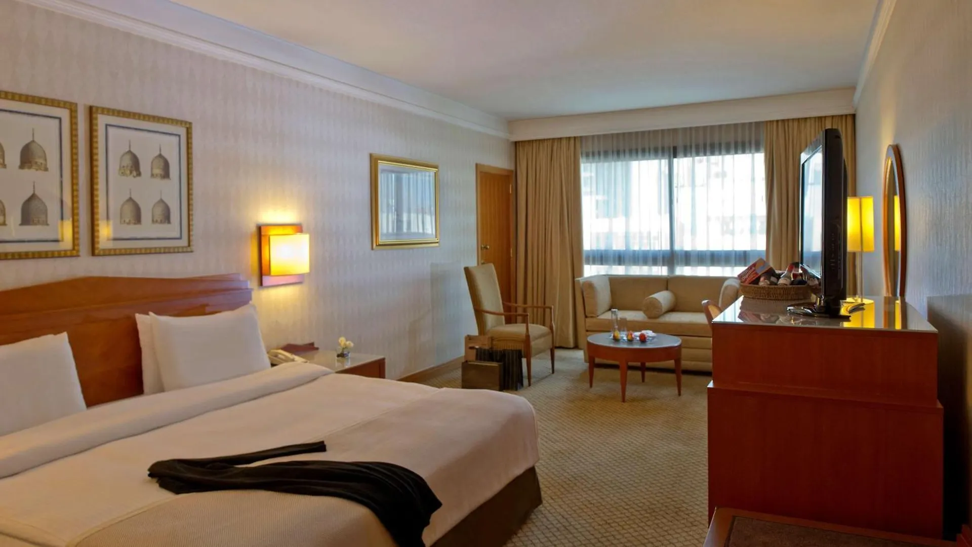 Hotel Radisson Blu Martinez Beirut