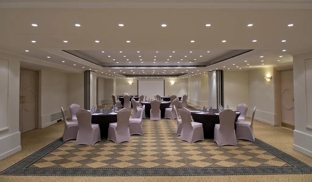 Hotel Radisson Blu Martinez Beirut 5*,