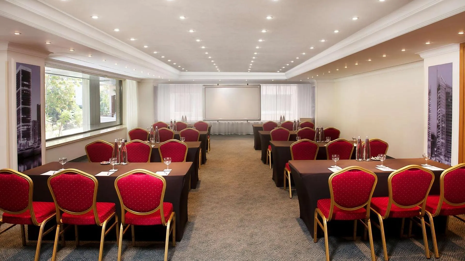 Hotel Radisson Blu Martinez Beirut