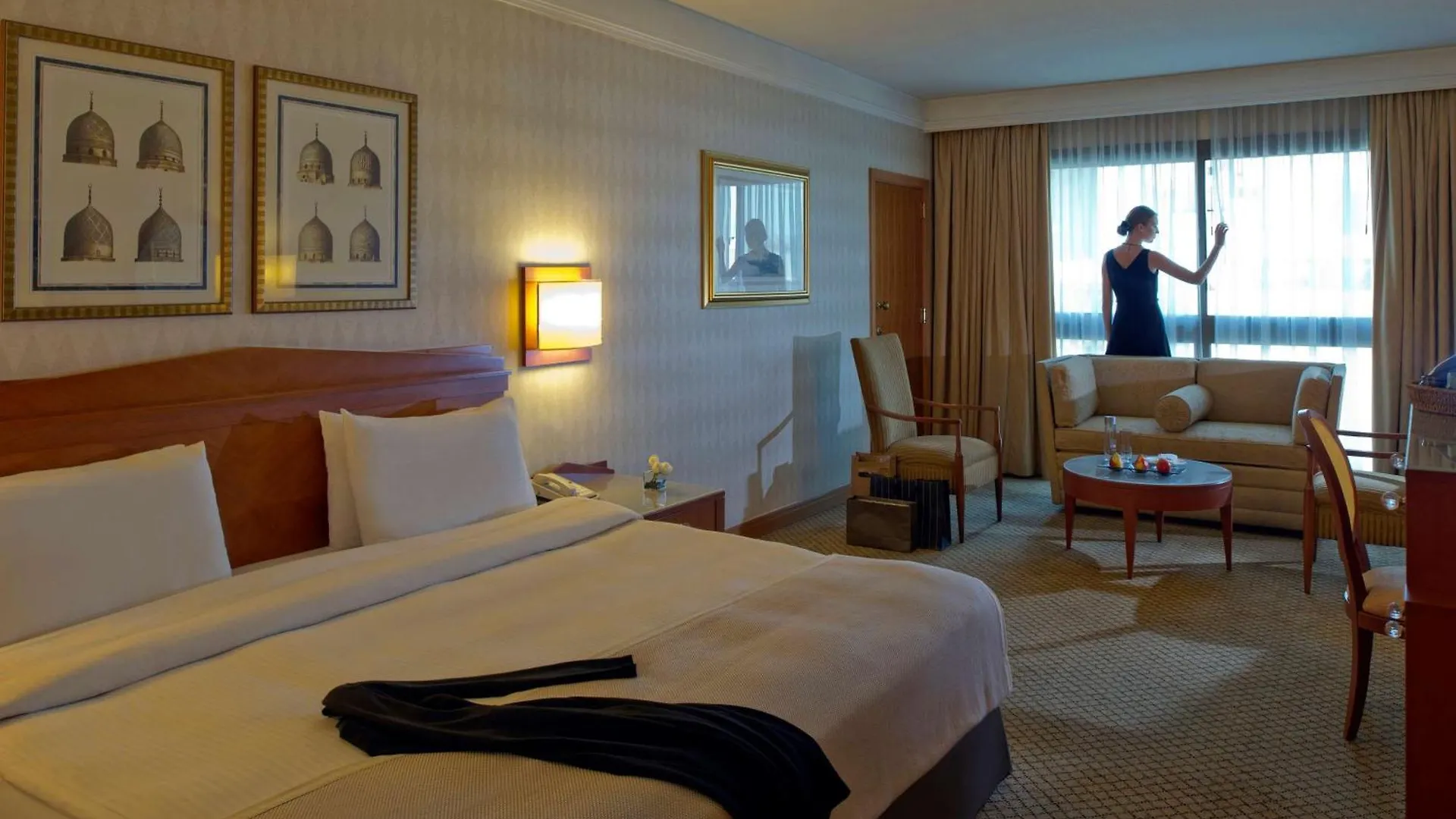 Hotel Radisson Blu Martinez Beirut