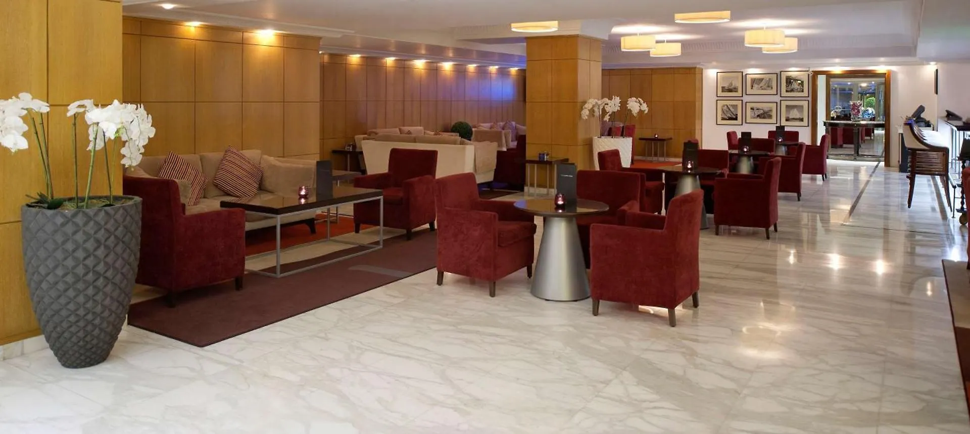 Hotel Radisson Blu Martinez Beirut